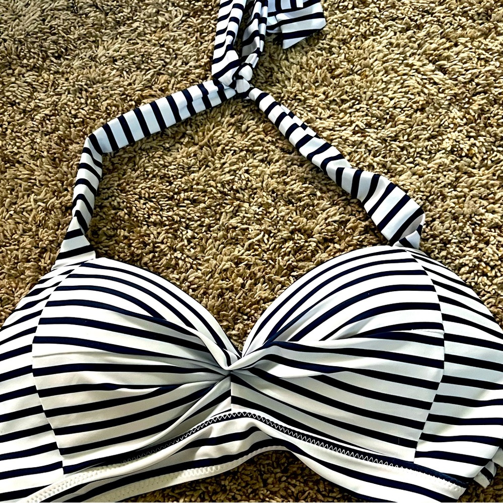 Women’s striped bikini top